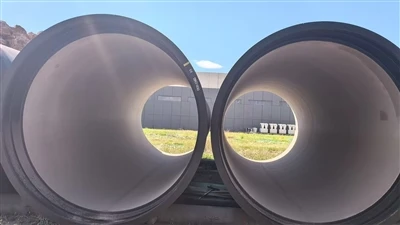 Cement-lined and epoxy resin-lined ductile iron pipes are suitable for various types of waterworks projects. Cement-lined and epoxy resin-lined ductile iron pipes are suitable for various types of waterworks projects.