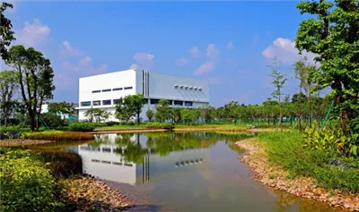 Kierując się strategią „15.-planu pięcioletniego” i wzmocnieni „Przepisami dotyczącymi zaopatrzen...