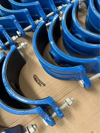 Zacisk siodłowy z żeliwa sferoidalnego z PVC